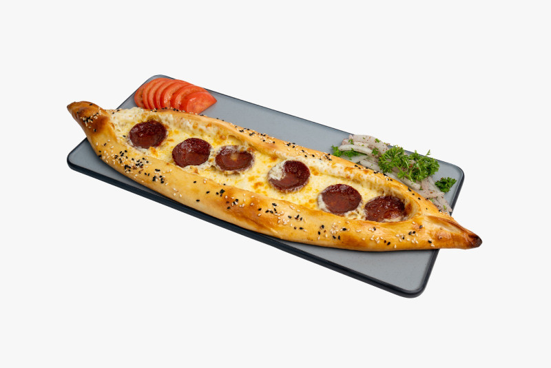 Sucuk-Mozzarella Pide
